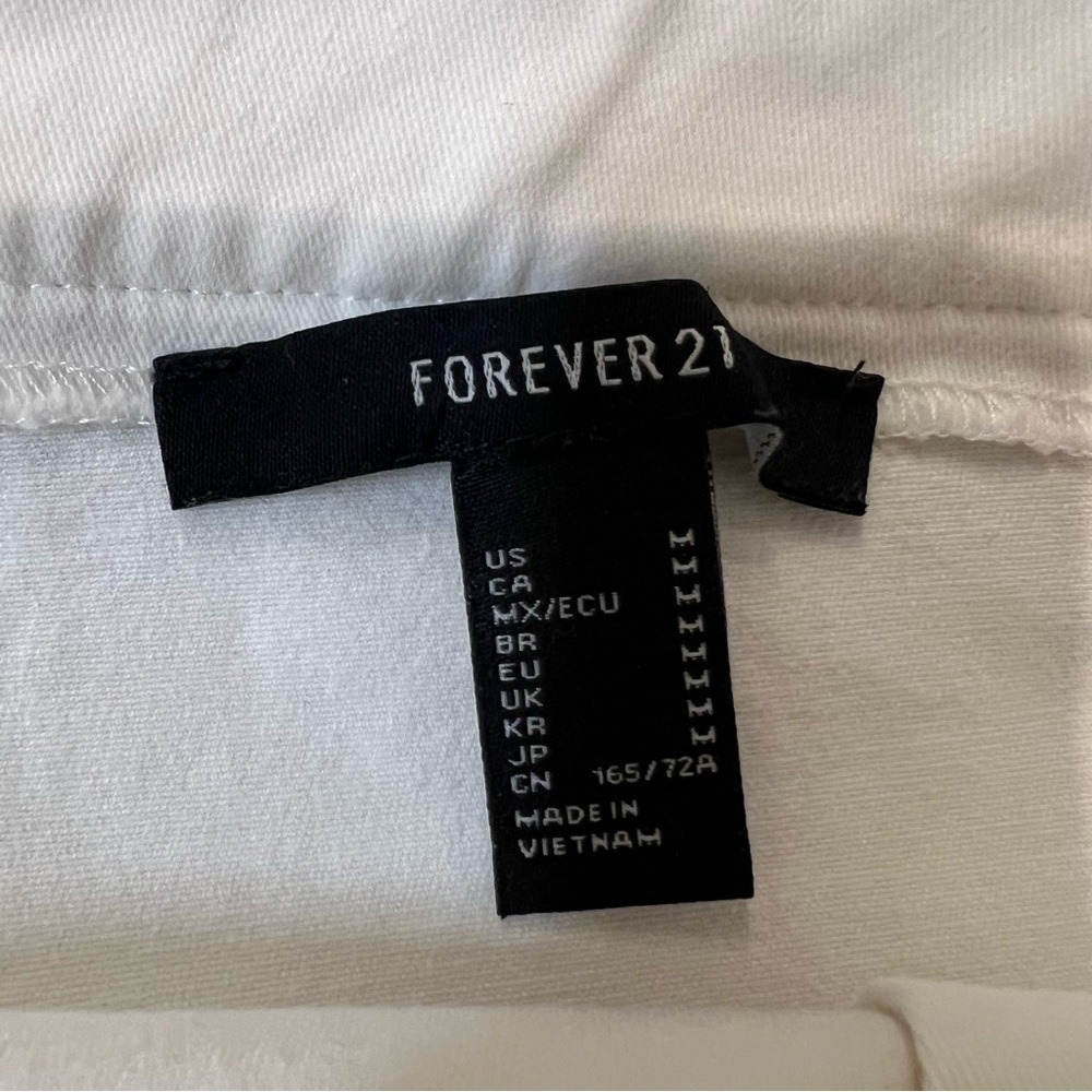 Forever 21 Women’s Soft Velvety Stretch Denim Button Up Front White Mini Skirt M - Picture 4 of 9